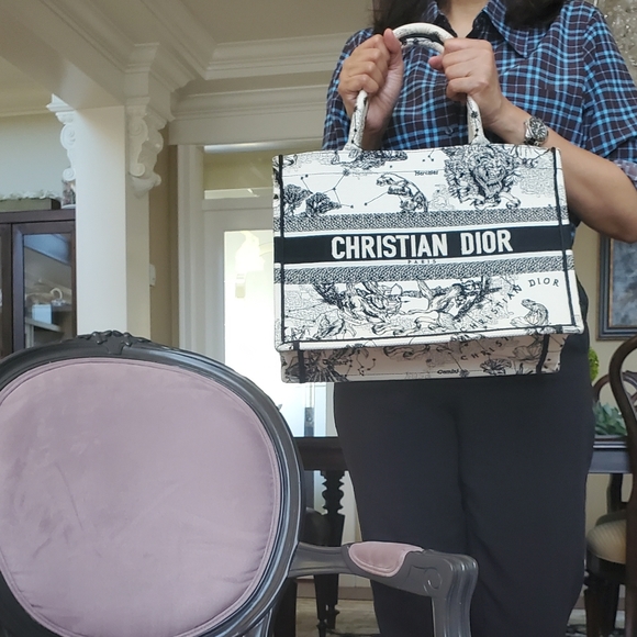 Limited Edition Dior Book Tote Medium - Picture 4 of 4